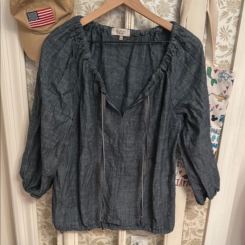 EUC Martha Stuart top
